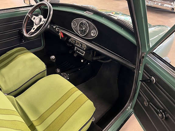 Austin Mini 9 of 11