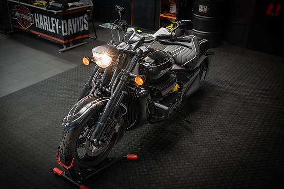 Honda NRX1800DA Valkyrie Rune Black On Black 10 of 20