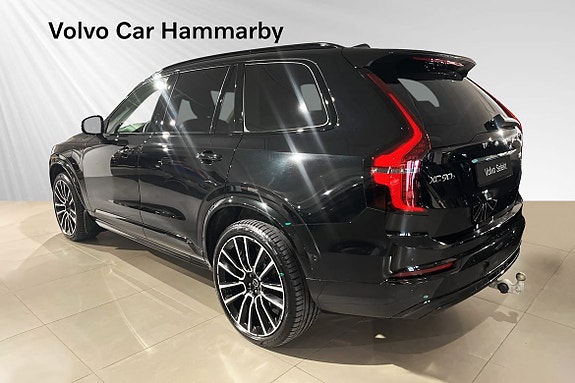 Volvo XC90 4 of 19