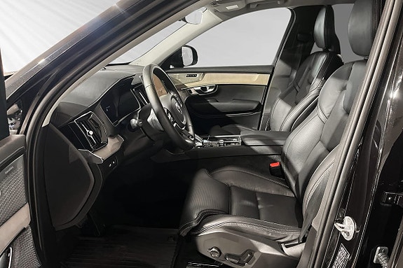 Volvo XC90 7 of 19