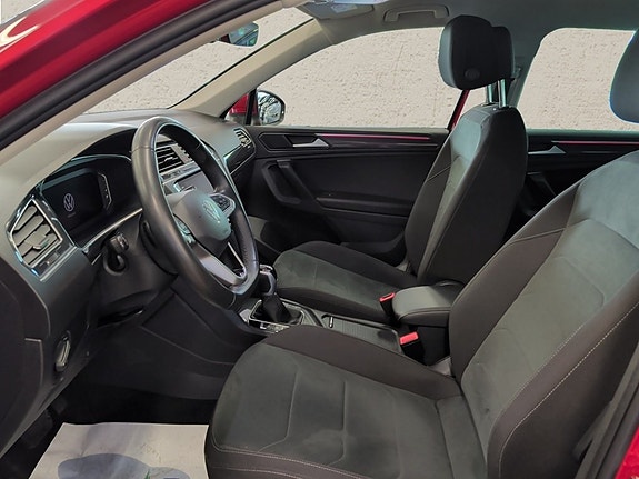 Volkswagen Tiguan 4 of 5