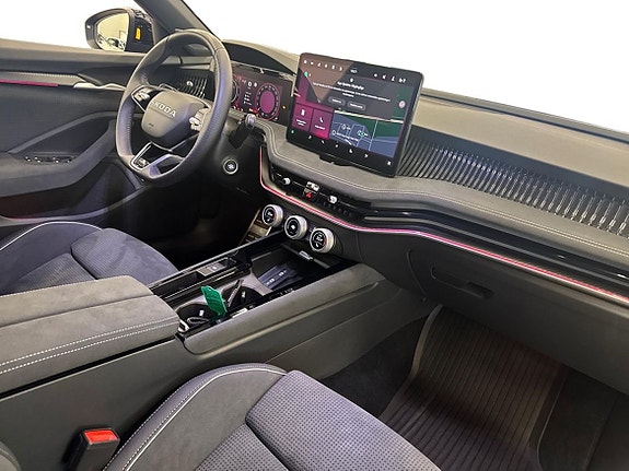 Skoda Superb 7 of 16