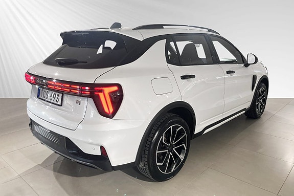 Lynk & Co 01 4 of 17
