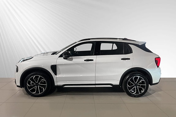 Lynk & Co 01 2 of 17