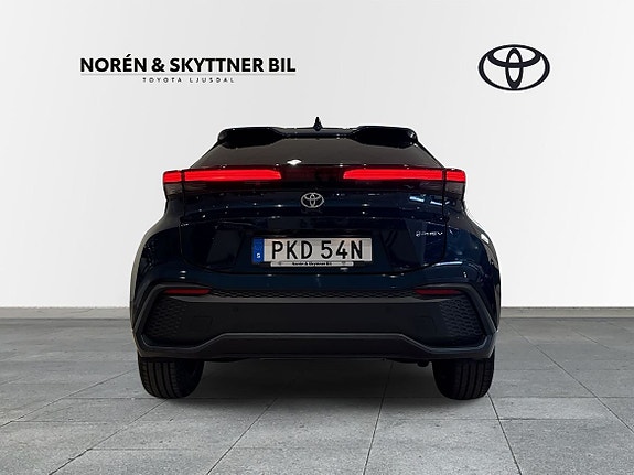Toyota C-HR 5 of 5