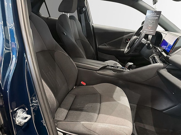 Toyota C-HR 7 of 11