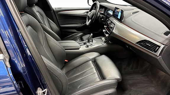 BMW 530d 3 of 5