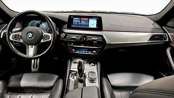 BMW 530d 4 of 5