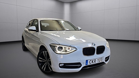 BMW 118d 4 of 5