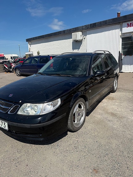 Saab 9-5 3 of 5
