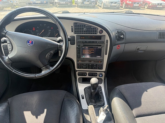 Saab 9-5 8 of 8