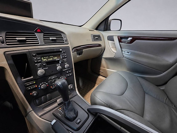 Volvo XC70 21 of 23