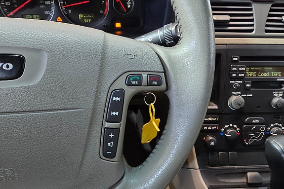 Volvo XC70 18 of 23