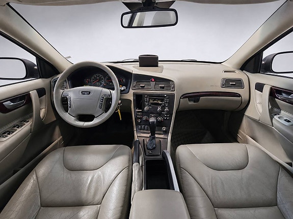 Volvo XC70 12 of 23