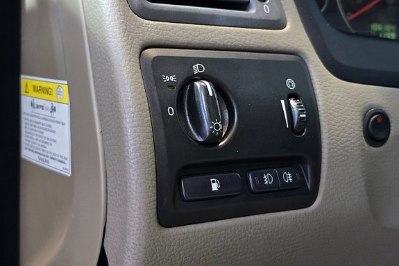 Volvo XC70 14 of 23
