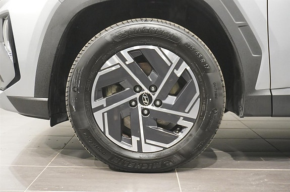 Hyundai Tucson 7 of 14
