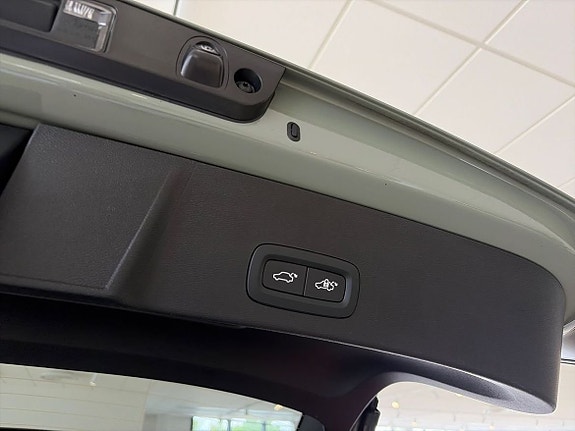Volvo XC40 18 of 19