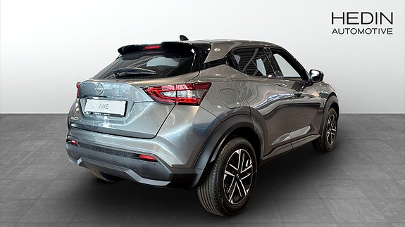 Nissan Juke 2 of 5