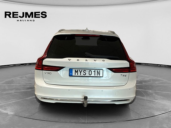 Volvo V90 8 of 15