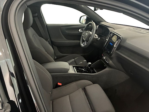 Volvo C40 4 of 5