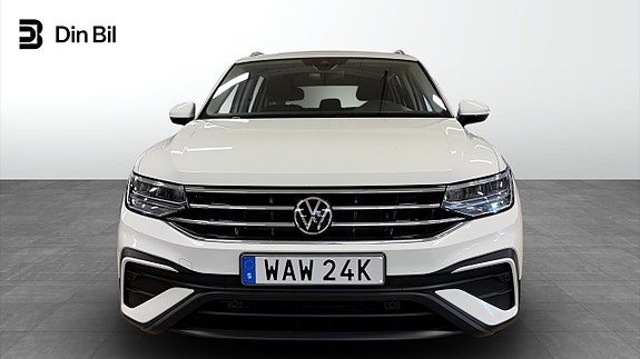 Volkswagen Tiguan Allspace 4 of 5