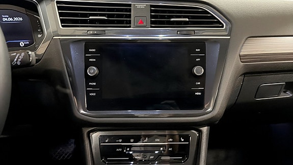 Volkswagen Tiguan Allspace 9 of 13
