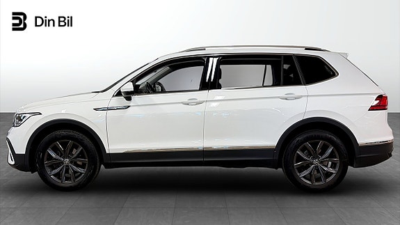 Volkswagen Tiguan Allspace 2 of 5