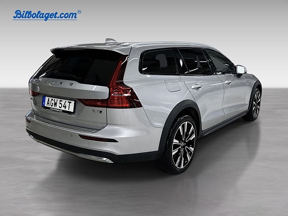 Volvo V60 Cross Country 4 of 5