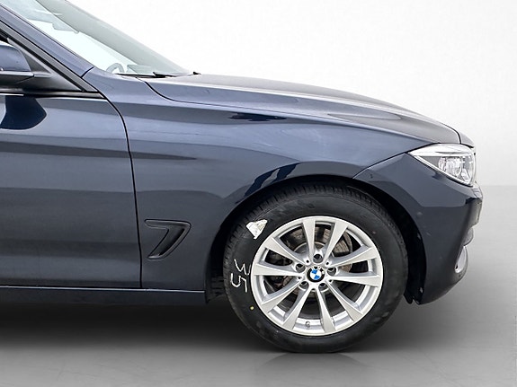 BMW 320 26 of 28