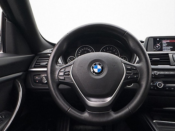 BMW 320 12 of 28