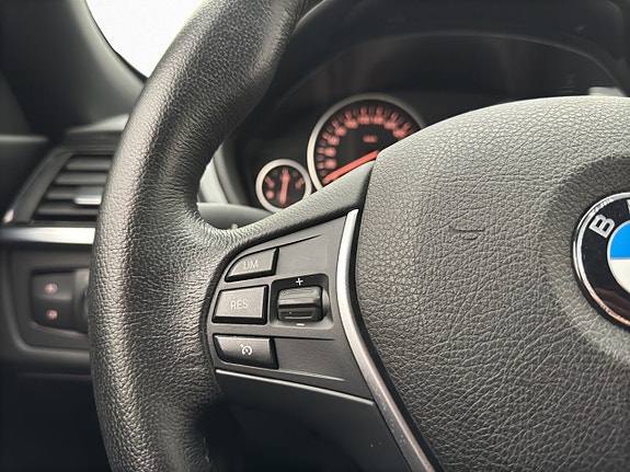 BMW 320 13 of 28
