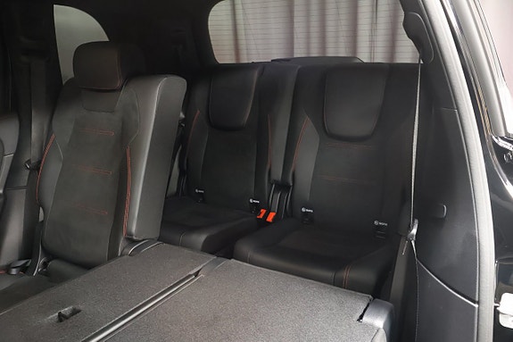 Mercedes-Benz GLB200 12 of 26