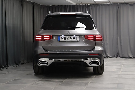 Mercedes-Benz GLB200 4 of 26