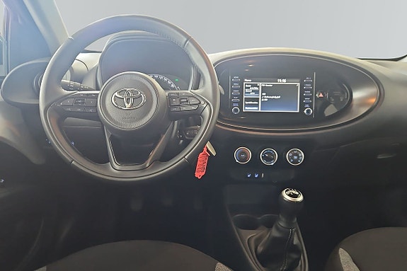 Toyota Aygo X 8 of 16