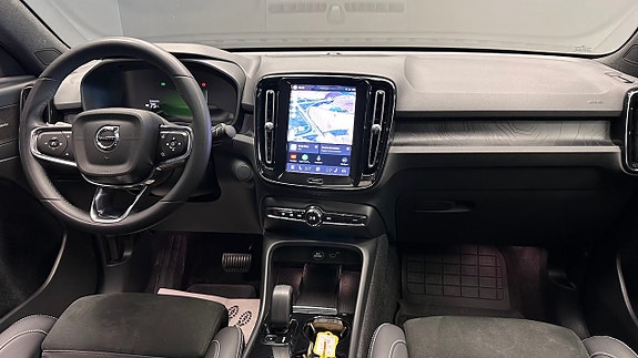 Volvo C40 16 of 23