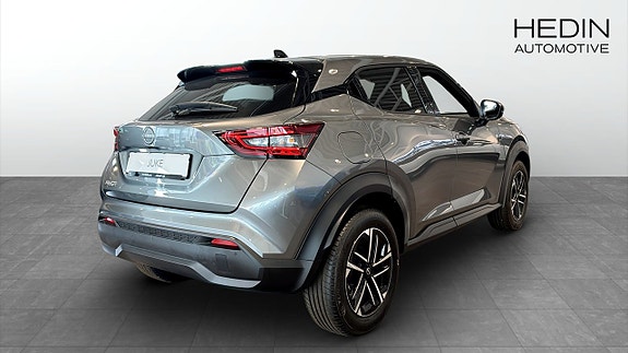 Nissan Juke 2 of 5