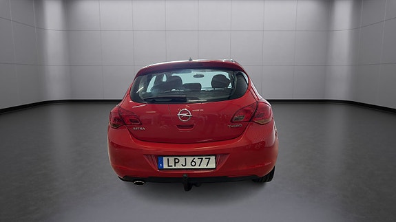 Opel Astra 9 of 15