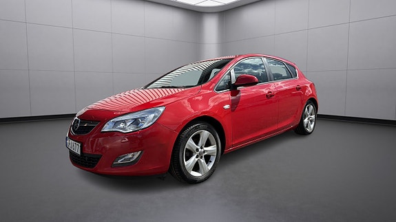 Opel Astra 2 of 5