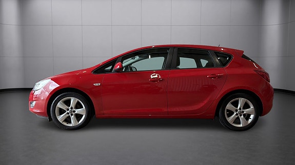 Opel Astra 8 of 15