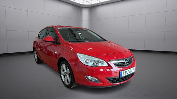 Opel Astra 4 of 5