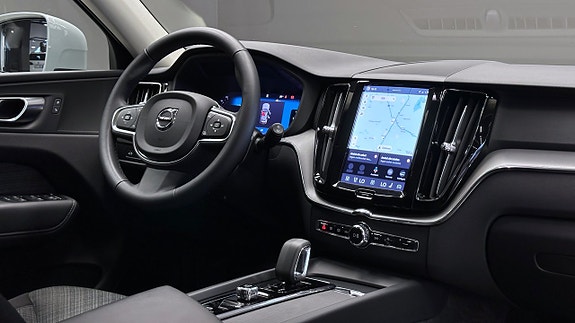 Volvo XC60 11 of 22
