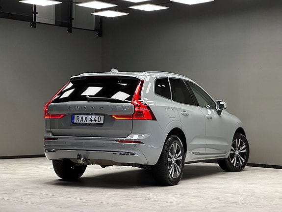 Volvo XC60 2 of 22
