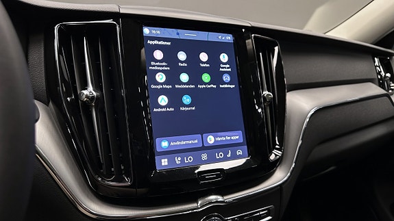 Volvo XC60 12 of 22