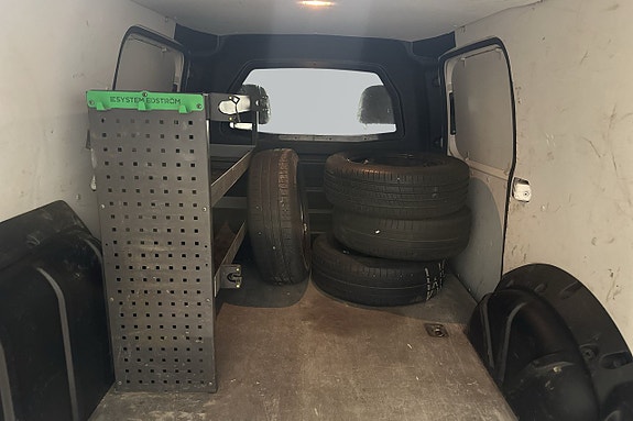 Volkswagen Caddy Maxi 6 of 6