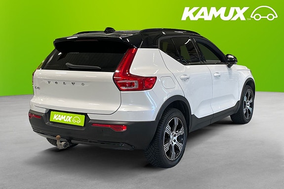 Volvo XC40 4 of 5