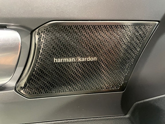 Volvo XC40 18 of 22