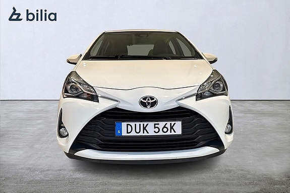 Toyota Yaris 3 of 5