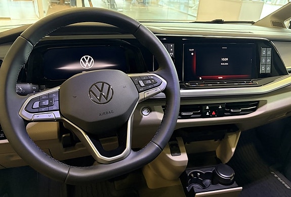 Volkswagen California 6 of 11