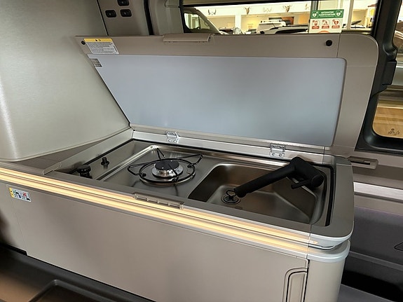Volkswagen California 9 of 11