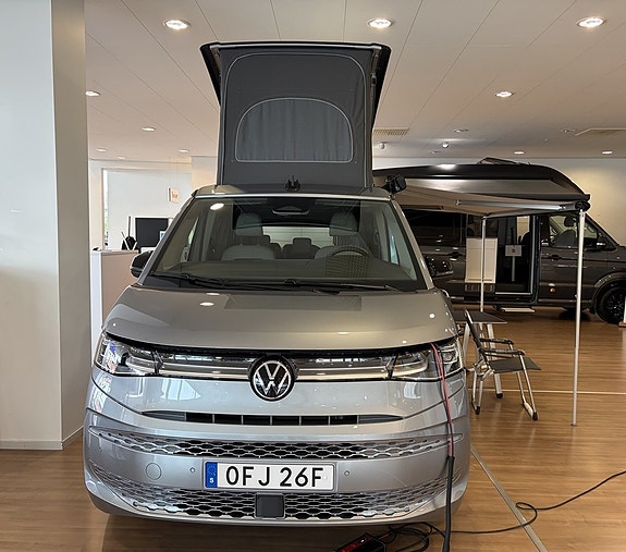Volkswagen California 2 of 5